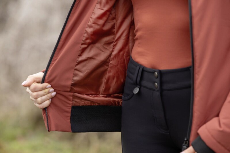 Zimní bunda Covalliero A/W 2025 - cihlová M