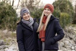 Čelenka Covalliero A/W 2025 - cihlová