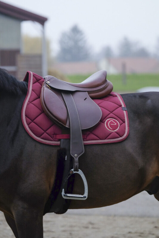 Podsedlová dečka Badge - Burgundy